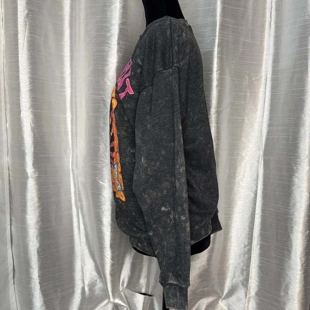 No Boundaries NOBO Free Spirit Graphic Juniors XS Washed Out Crewneck Sweatshirt
